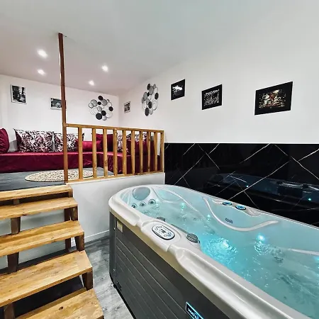 La Detente Marocaine Jacuzzi Et Terrasse Apartment Reims